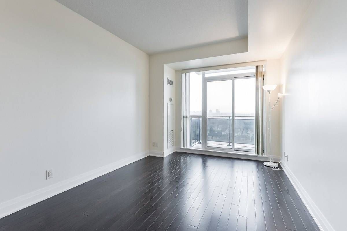 520 Steeles Ave W, unit 1114 for sale - image #5