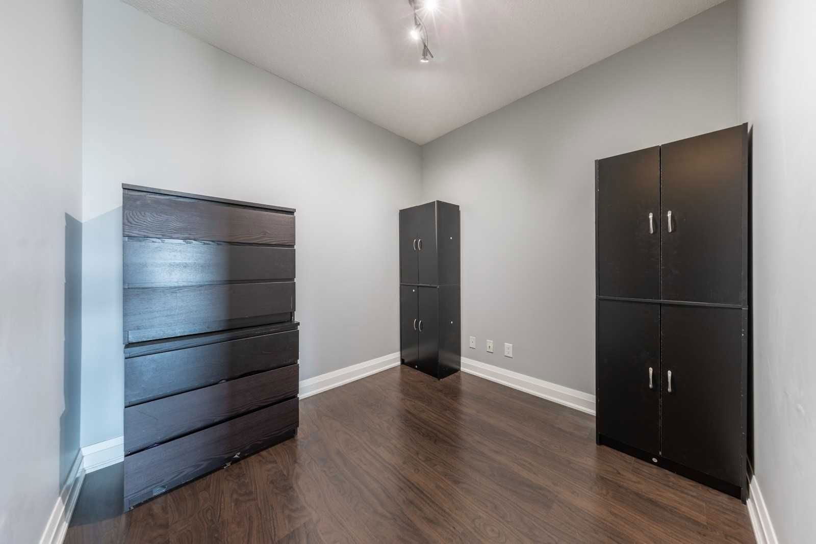 20 North Park Rd, unit 1607 for sale