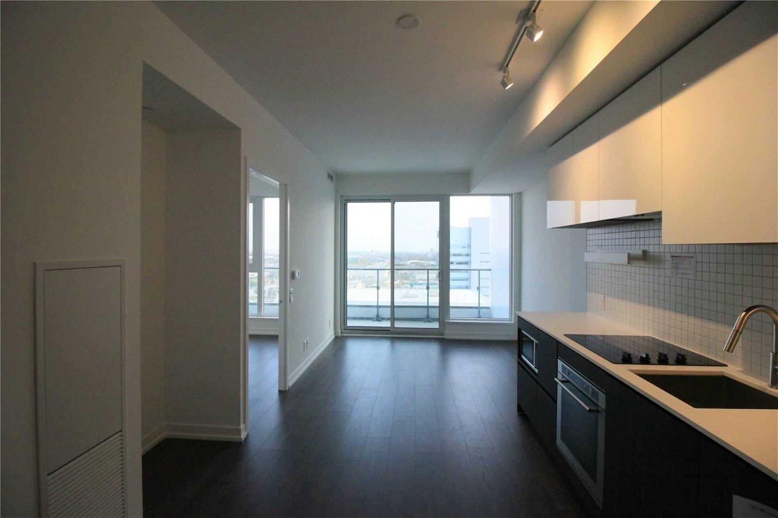 5 Buttermill Ave, unit 2105 for rent - image #1