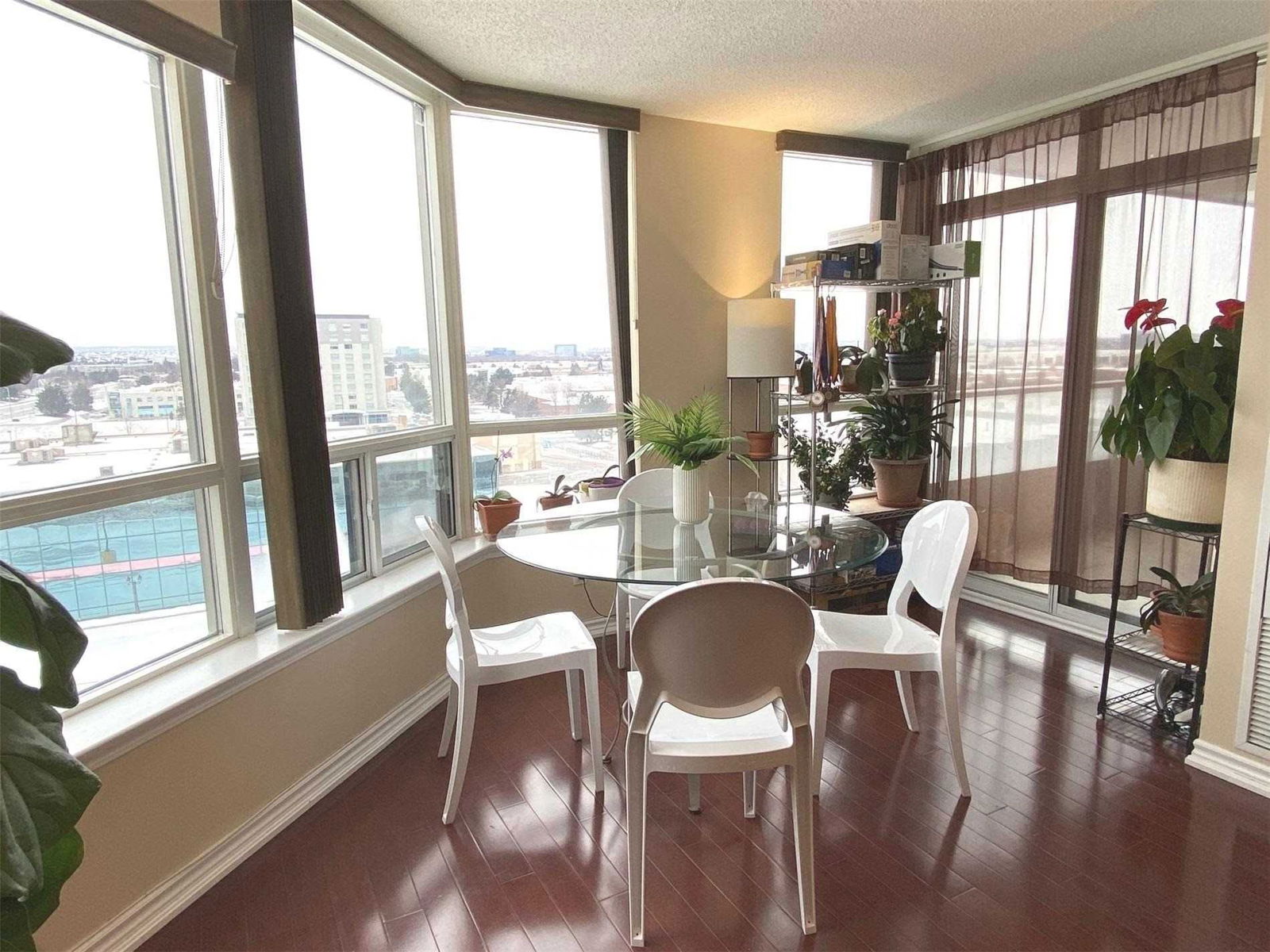 9015 Leslie St, unit 710 for sale - image #8