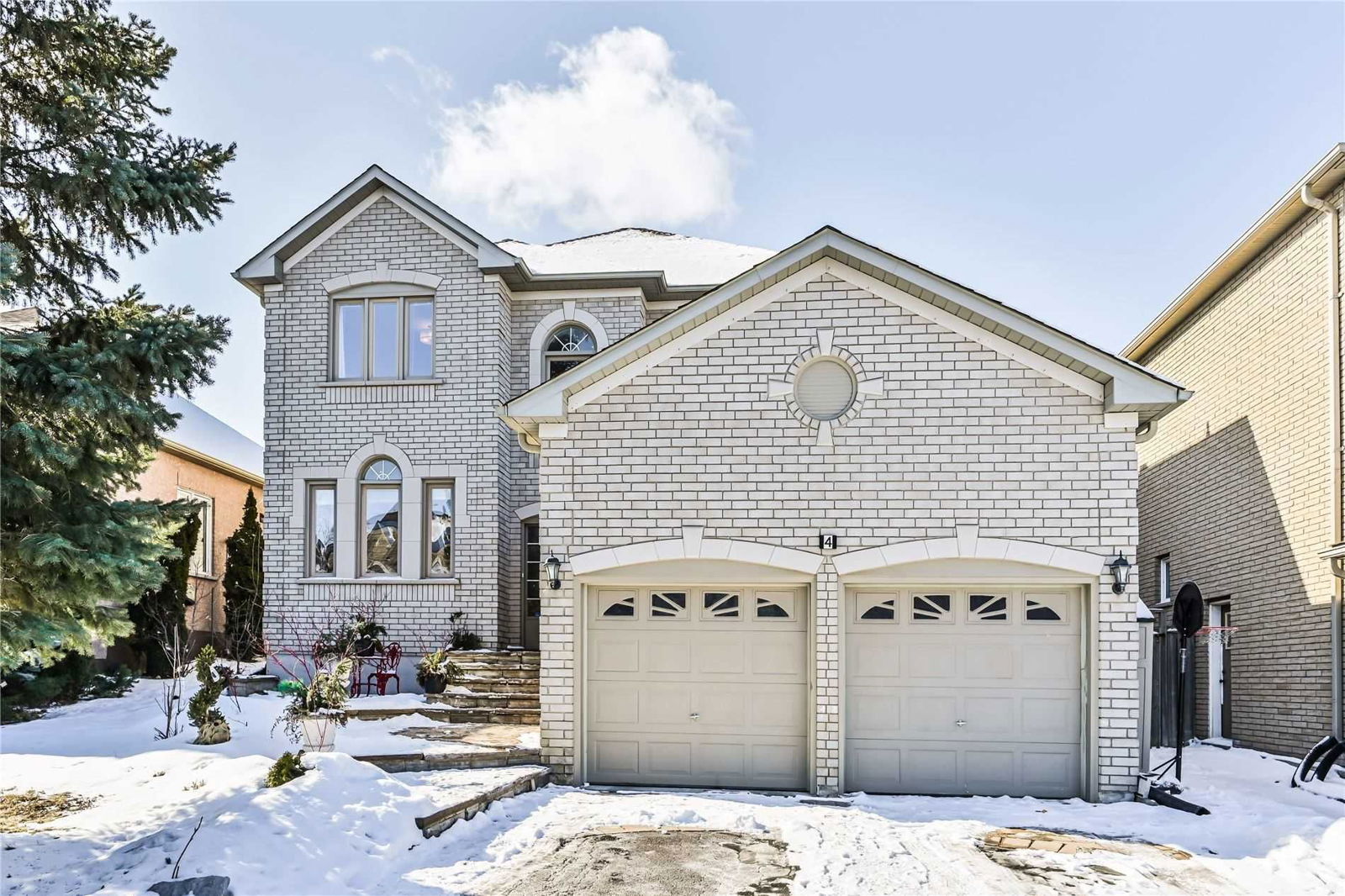 4 Chantilly Cres for sale  - image #1