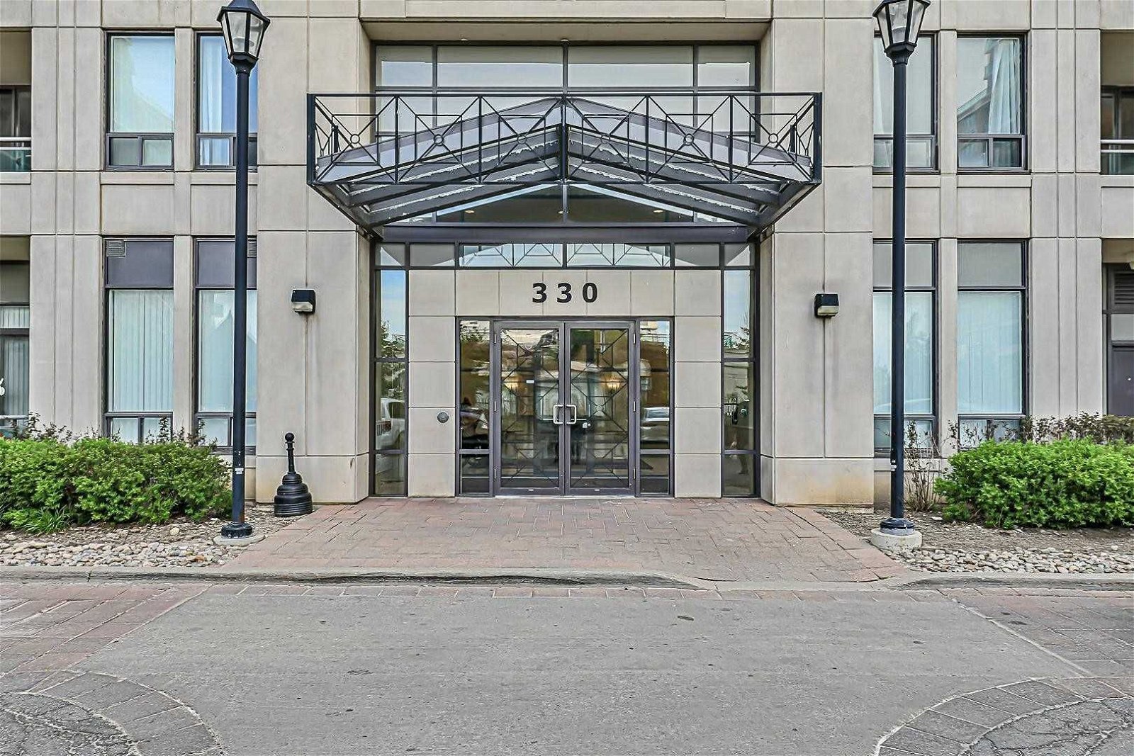 330 Red Maple Rd, unit 402 for sale - image #11