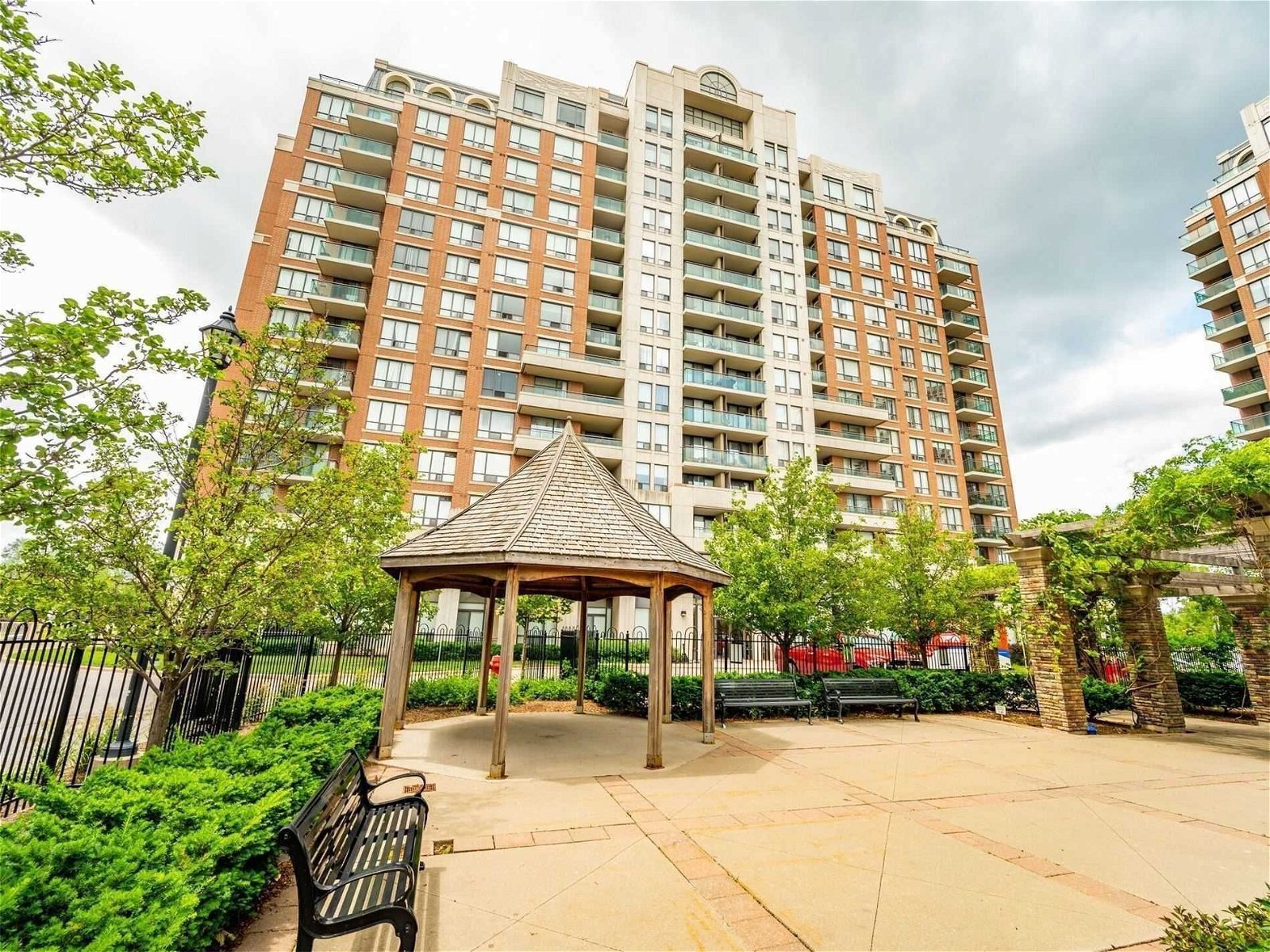 330 Red Maple Rd, unit 211 for sale - image #30