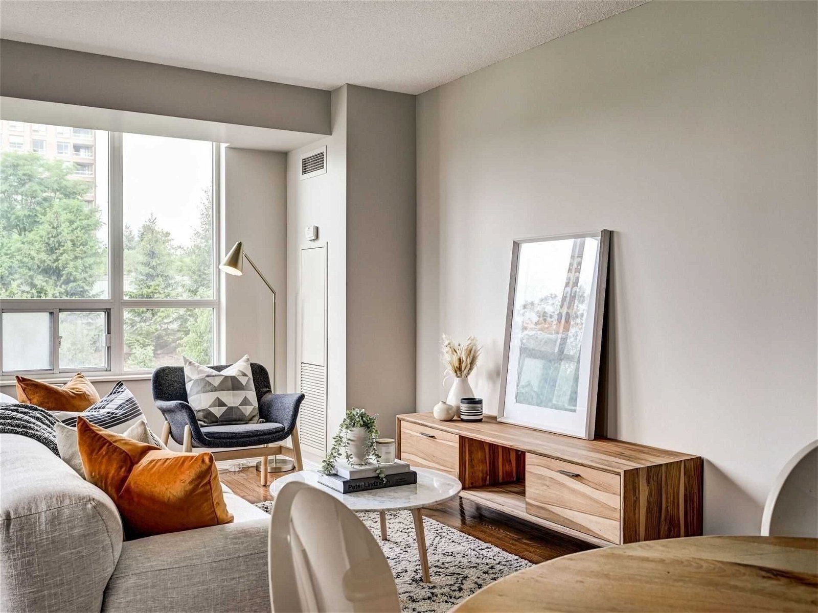 330 Red Maple Rd, unit 211 for sale - image #8