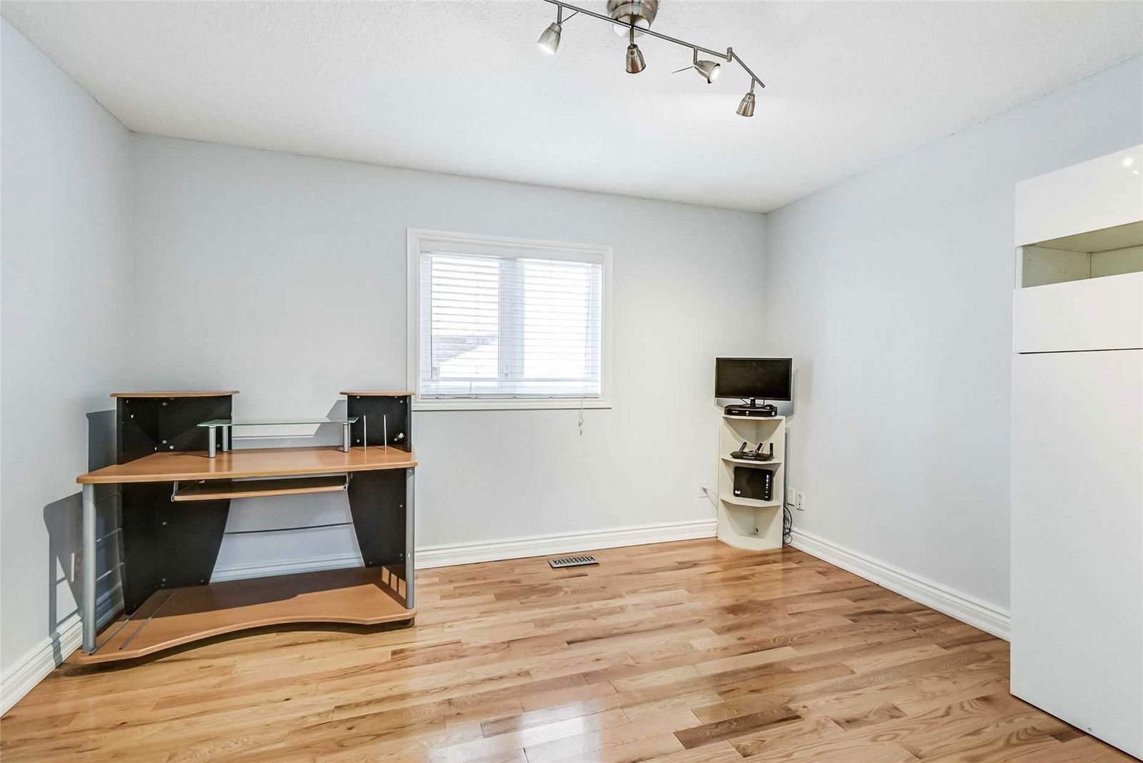 28 Diamond St for rent in Woodbridge - image #3