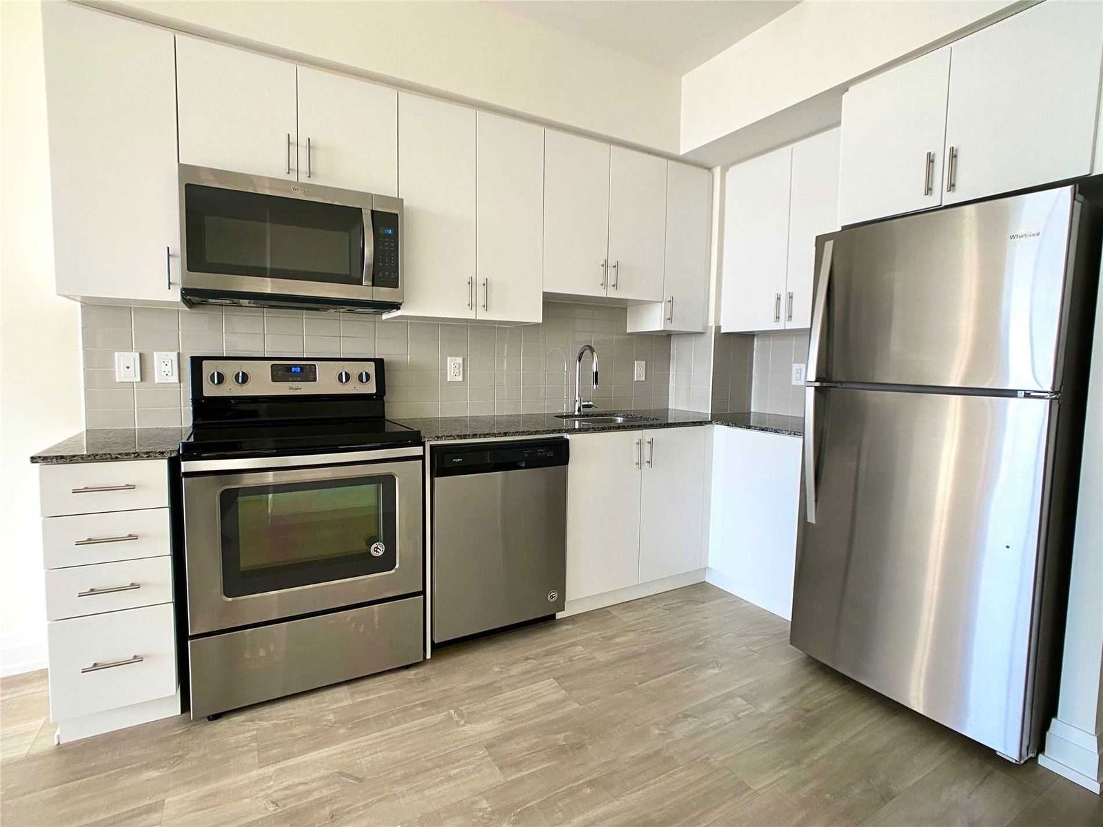 3700 Highway 7 Rd, unit 1506 for rent in Vaughan Metropolitan Centre - image #5