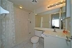 330 Red Maple Rd, unit 809 for rent - image #2
