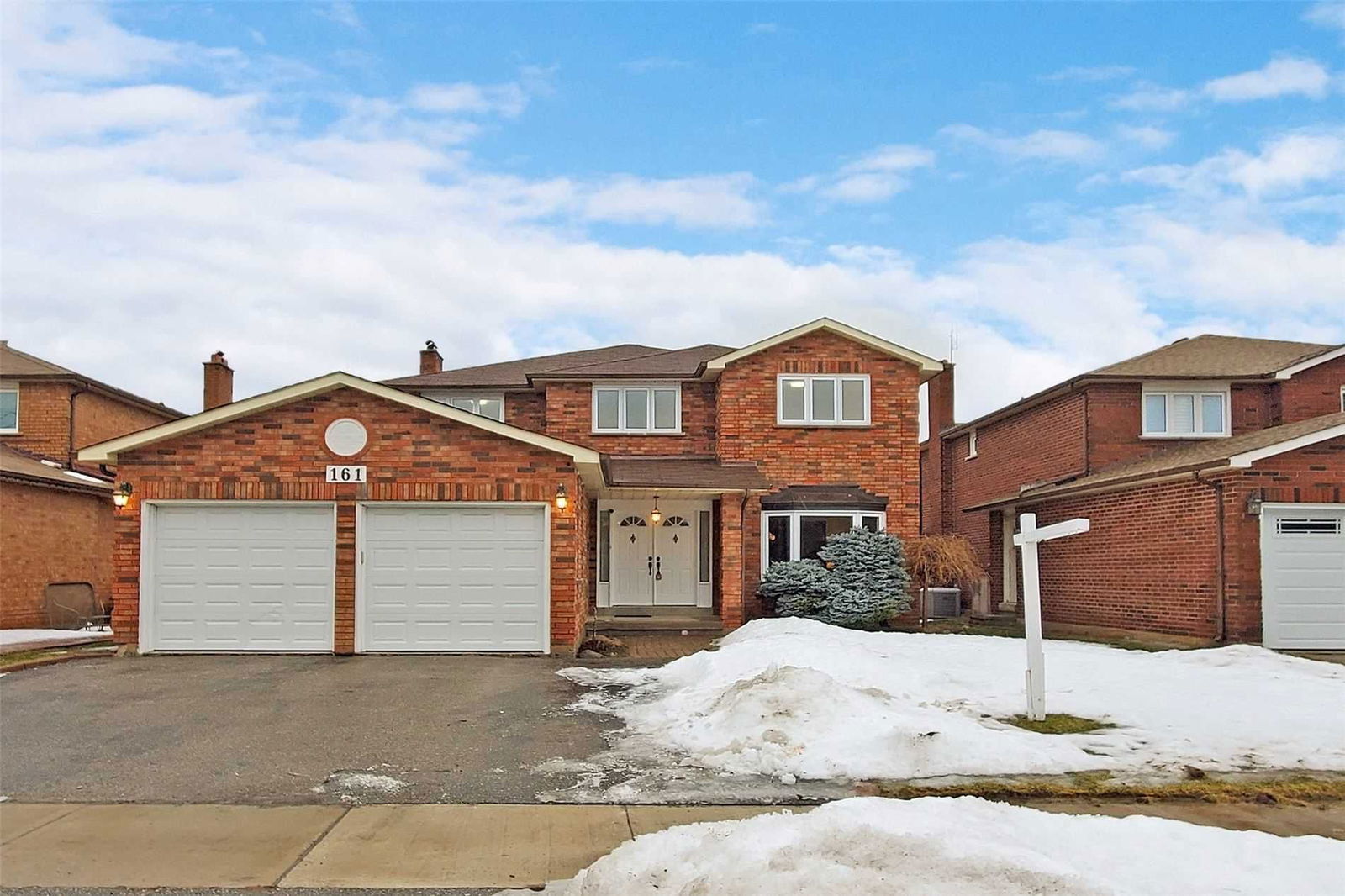 161 Valleymede Dr for sale in Doncrest | West Beaver Creek - image #1