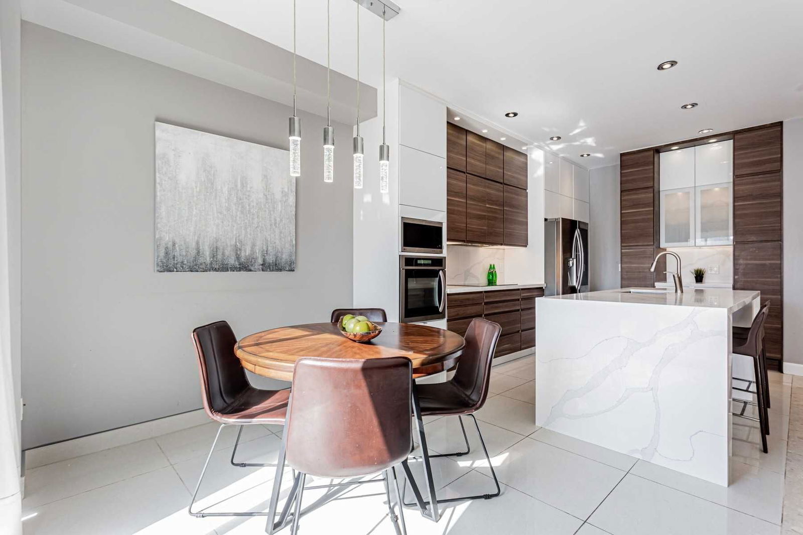 49 Woodbury Cres for sale in Summerhill Estates - image #3