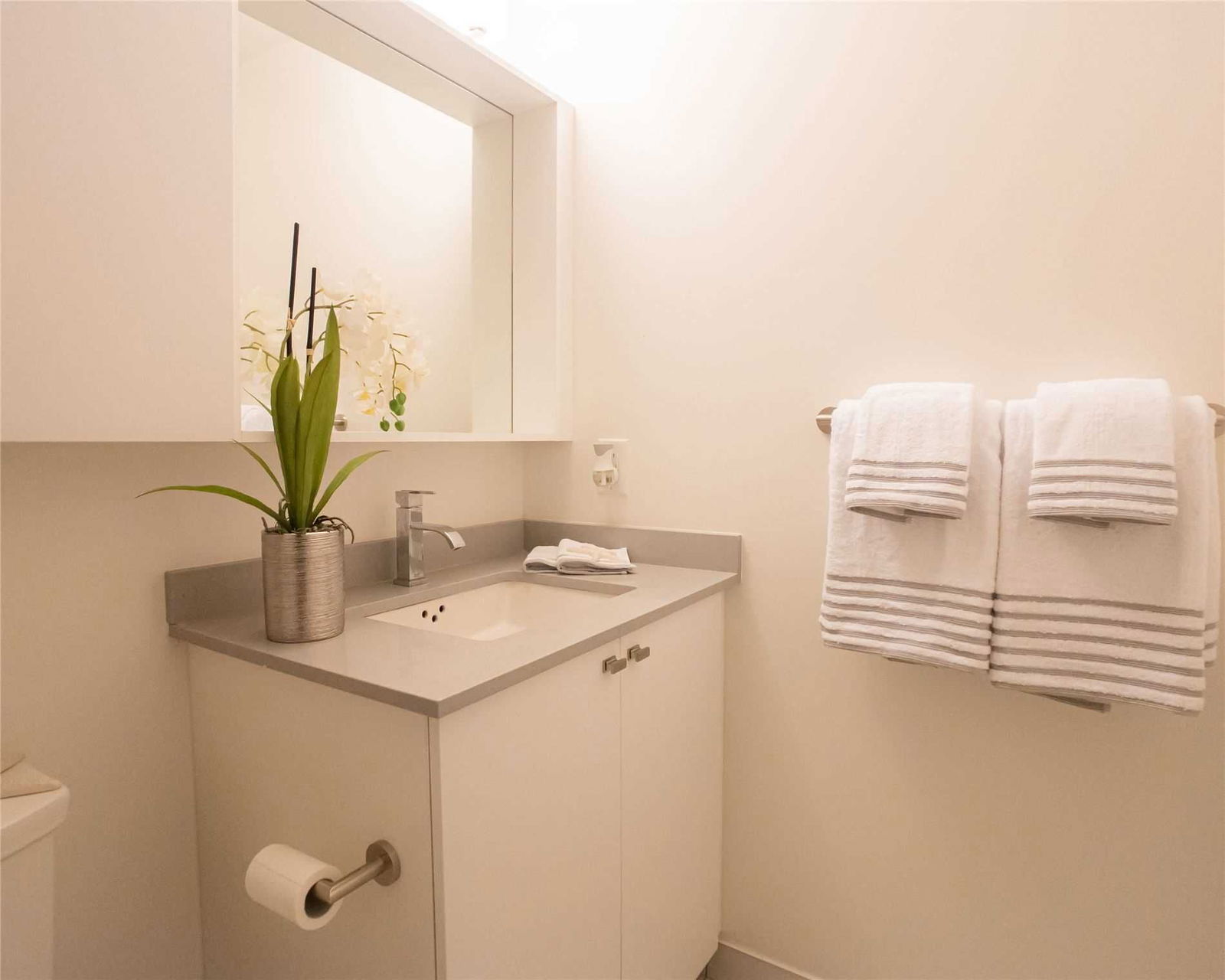 3700 Highway 7, unit 1904 for rent in Vaughan Metropolitan Centre - image #3