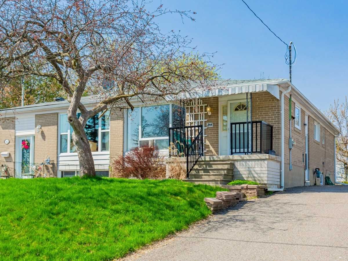 244 Browndale Cres for sale in Crosby - image #2