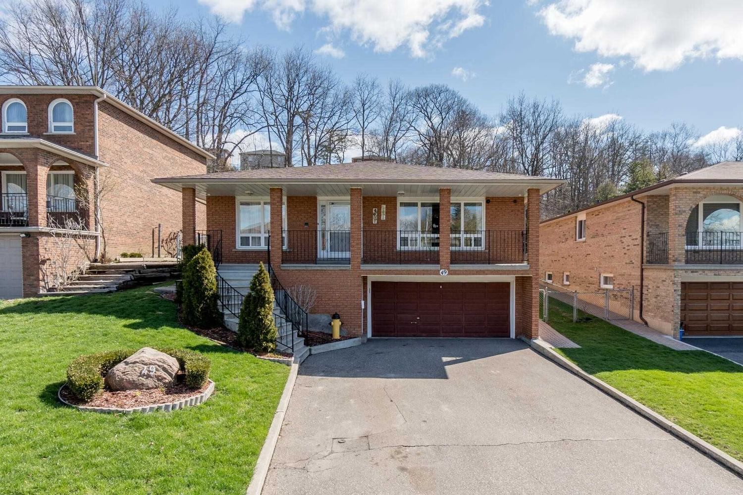 49 Pioneer Lane 3 Beds 2 Baths strata.ca