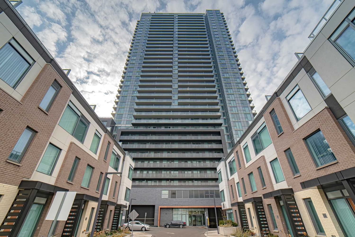 7895 Jane St, unit 3302 for sale in Vaughan Metropolitan Centre - image #1