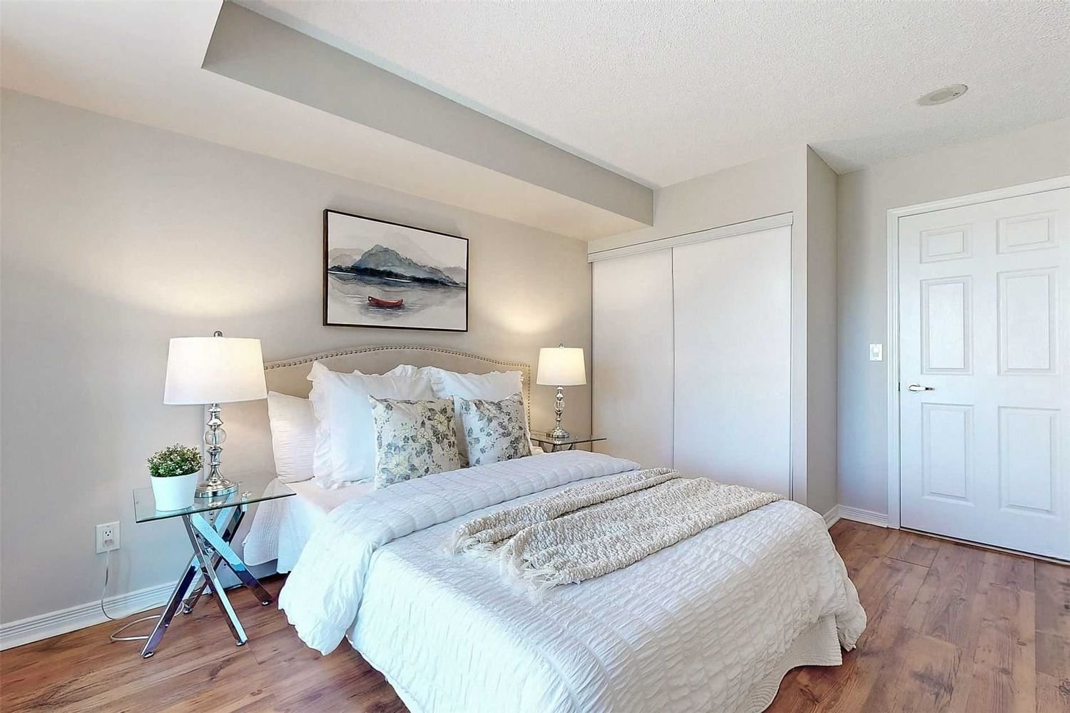 23 Oneida Cres, unit 712 for sale - image #20