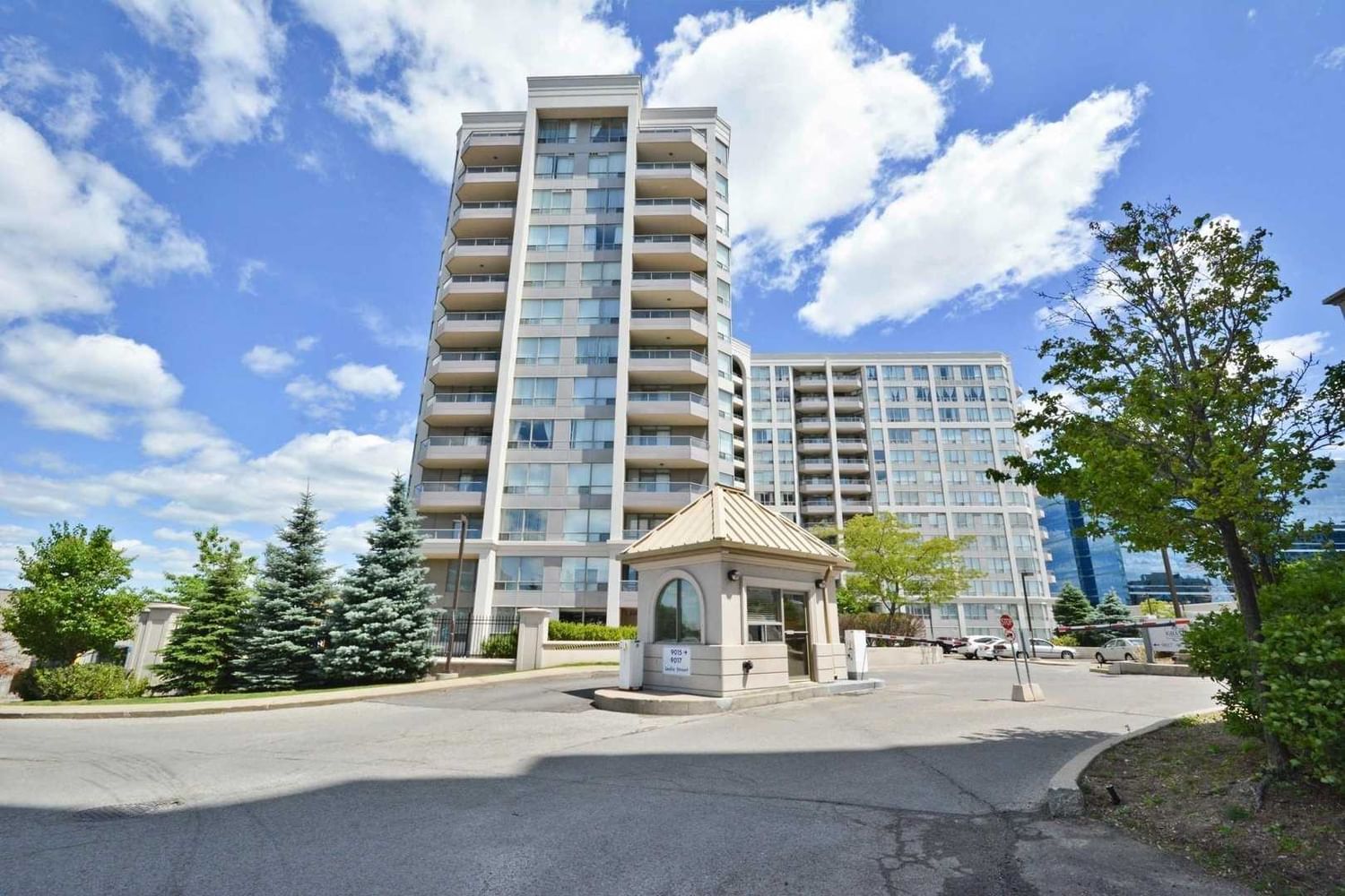 9017 Leslie St, unit 1015 for rent - image #1