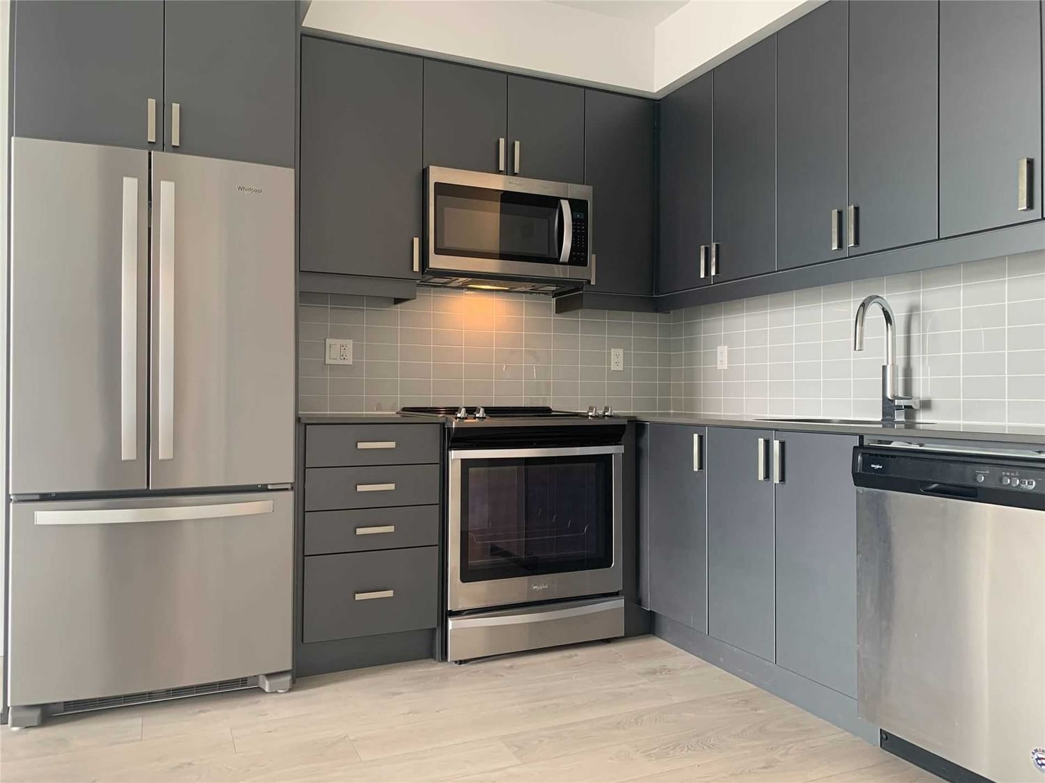 7895 Jane St, unit 3217 for sale in Vaughan Metropolitan Centre - image #2