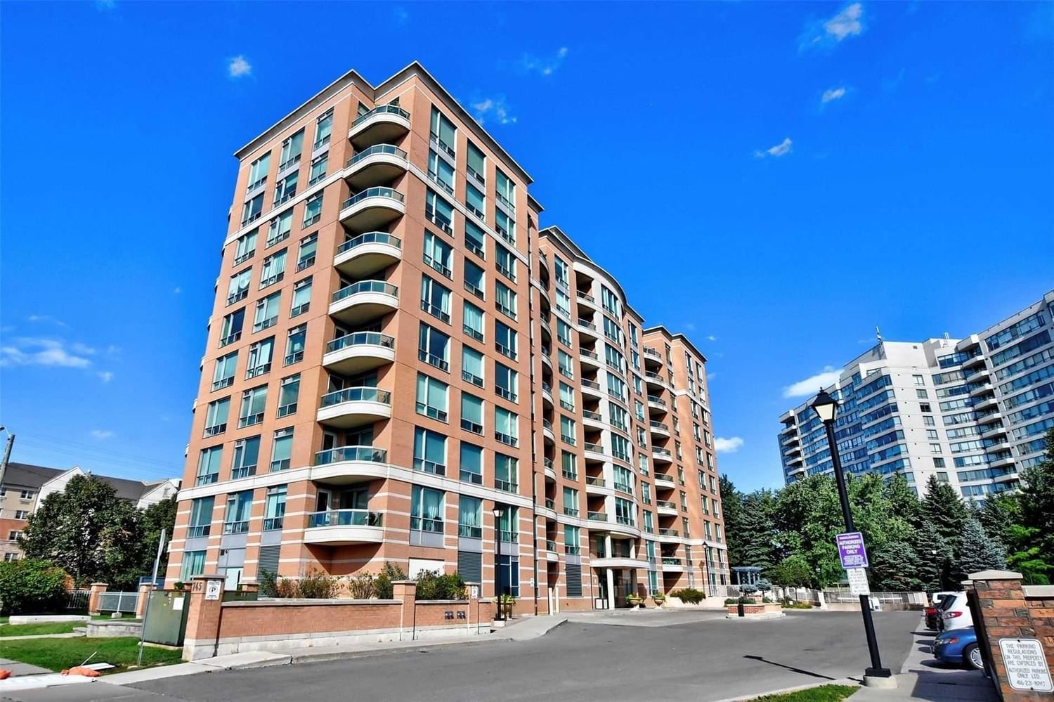 745 New Westminster Dr, unit 905 for rent - image #1