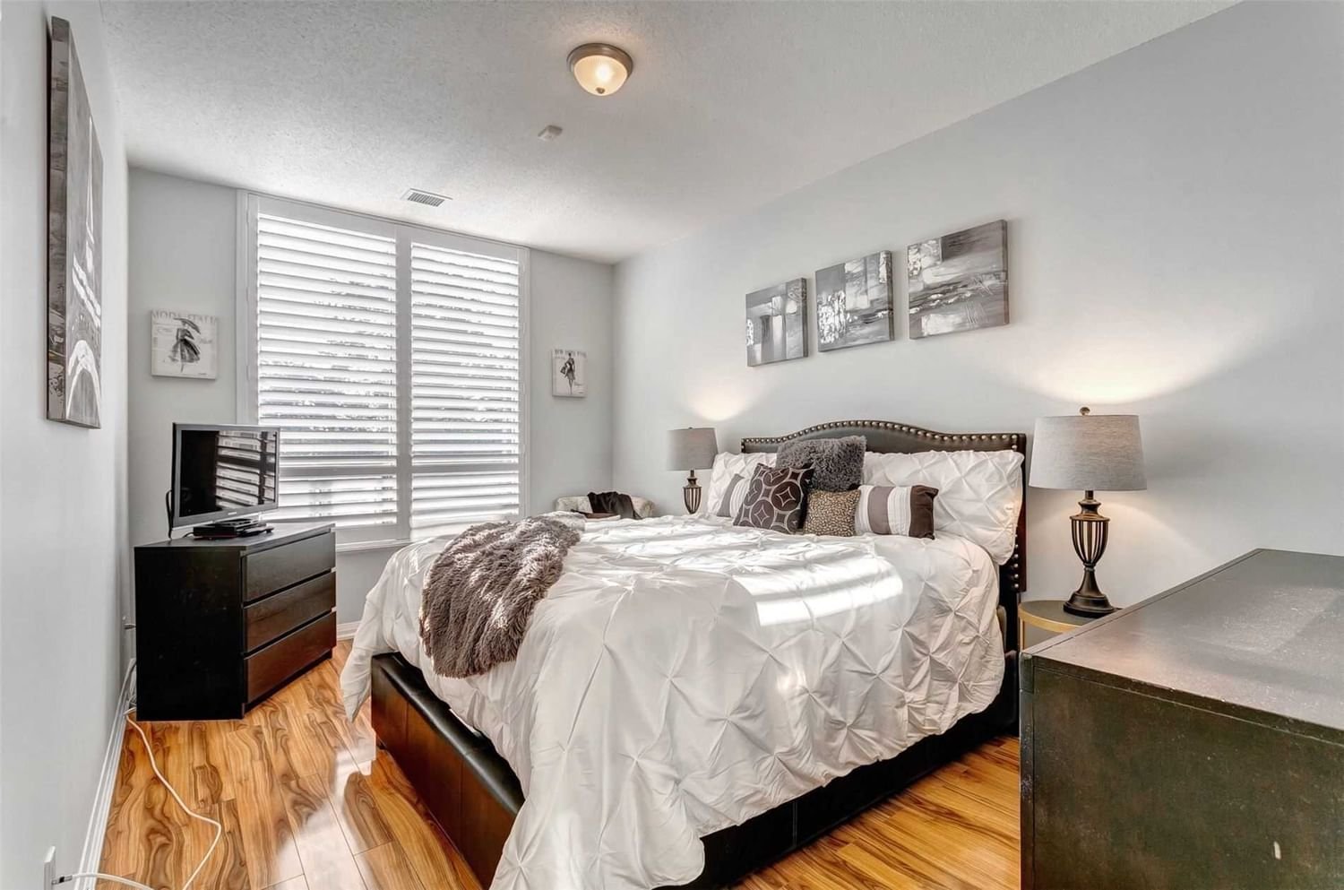 7363 Kennedy Rd, unit 111A for sale - image #8