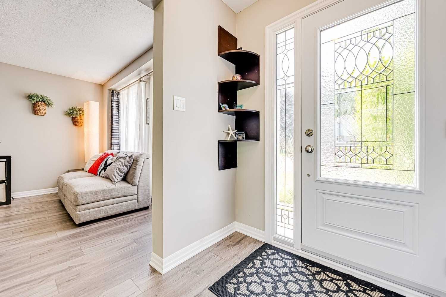 774 Sunnypoint Dr for sale in Huron Heights | Leslie Valley - image #2