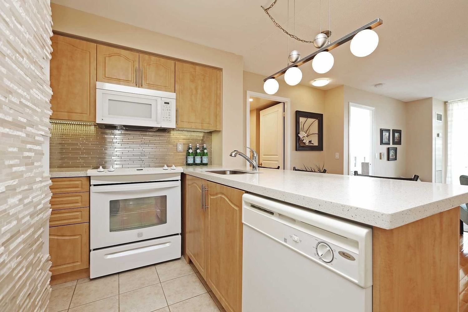 330 Red Maple Rd, unit 601 for sale - image #6
