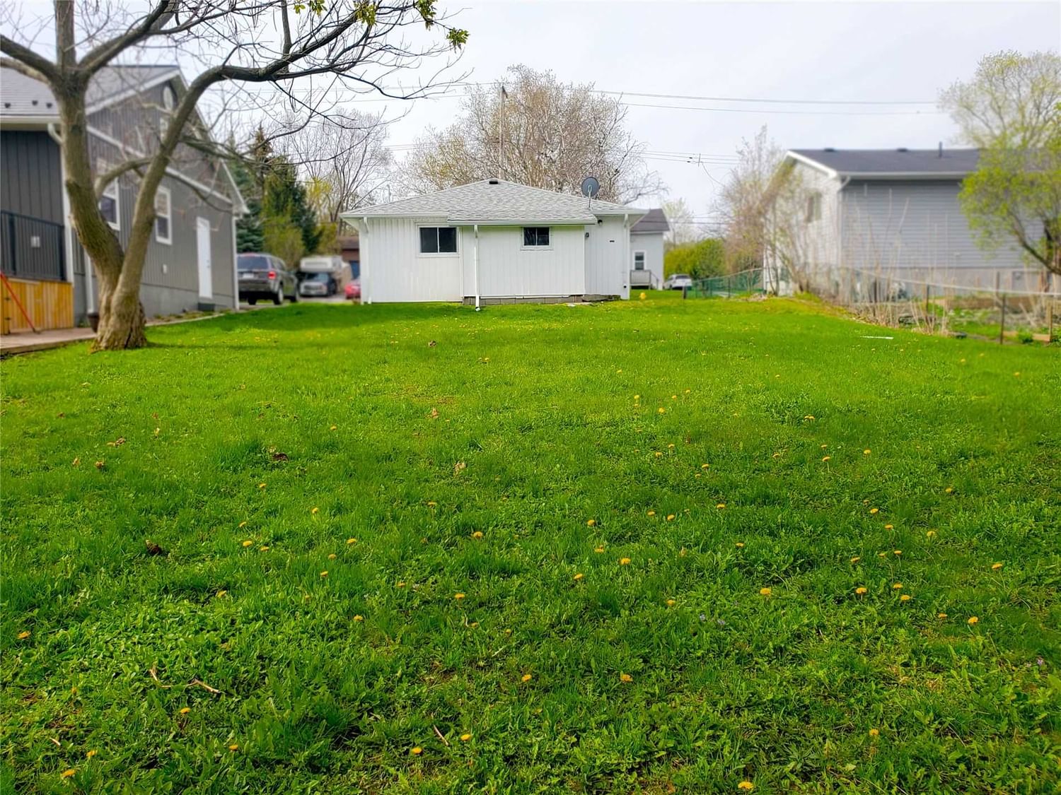 616 Simcoe St for sale in Beaverton - image #4