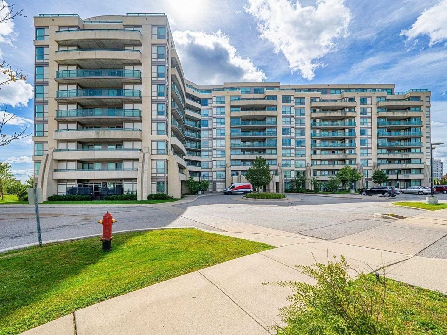 75 Norman Bethune Ave, unit 609 for sale - image #2