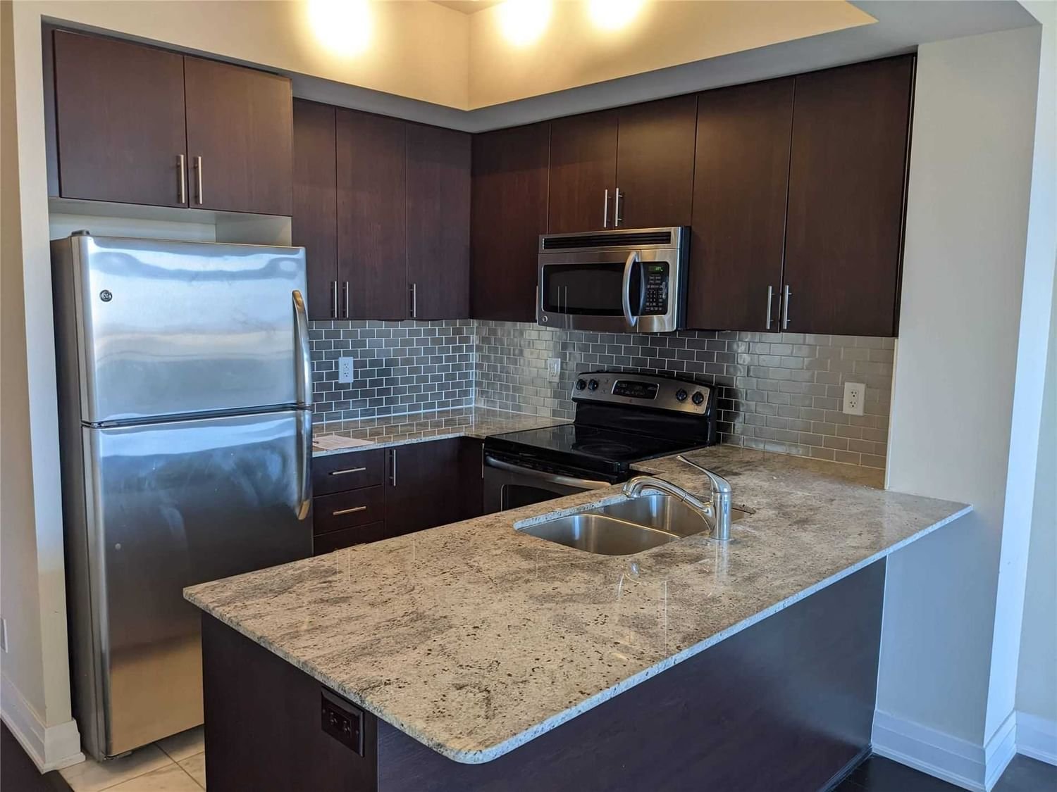 520 Steeles Ave W, unit 1102 for rent - image #4