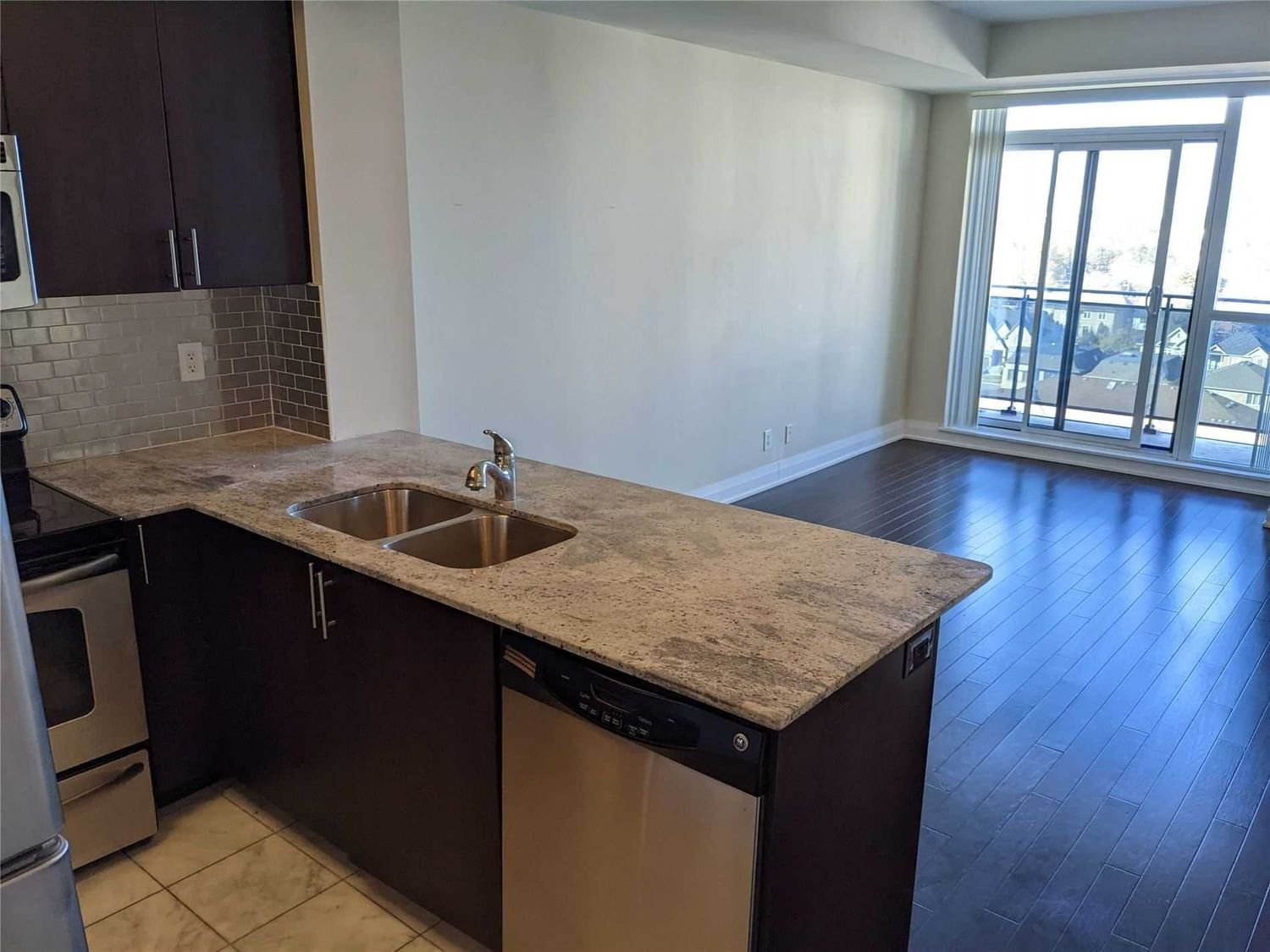 520 Steeles Ave W, unit 1102 for rent - image #5