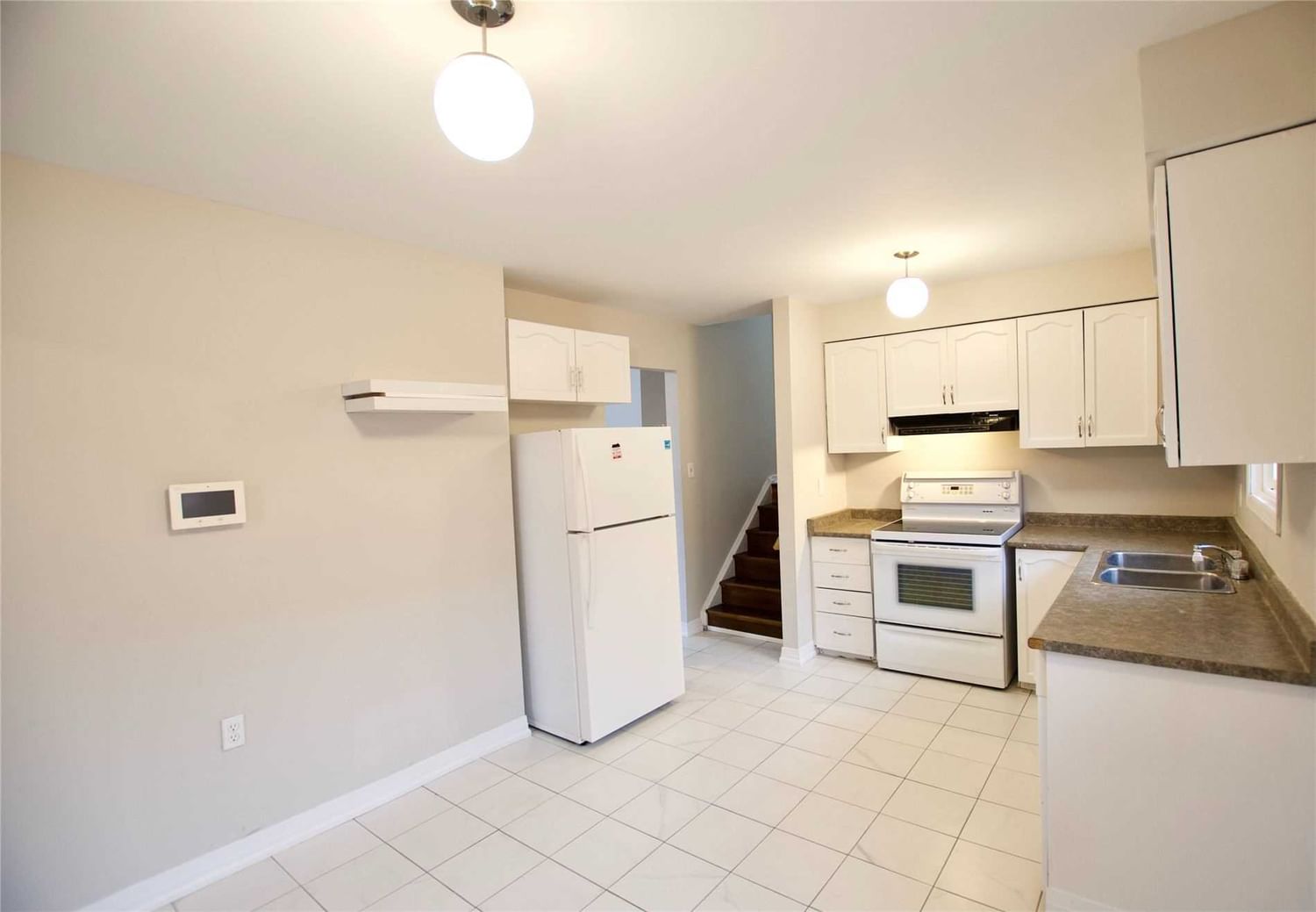 29 Turner Crt, unit upper for rent in Bradford - image #5