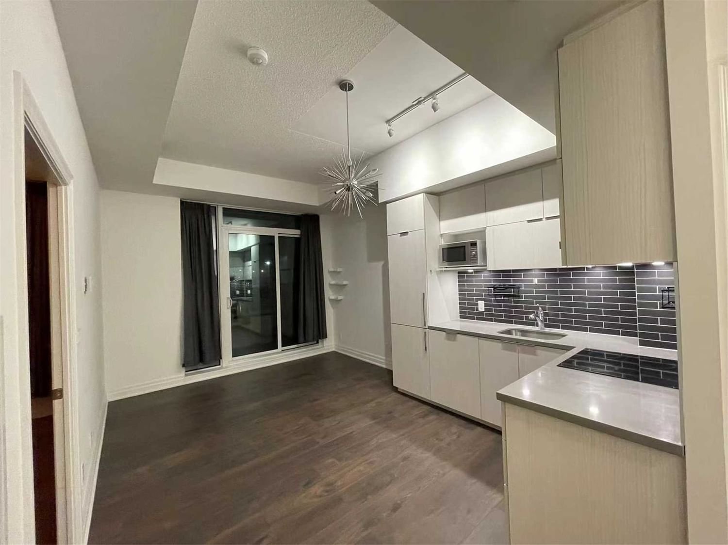 10 Rouge Valley Dr, unit 402A for rent - image #5