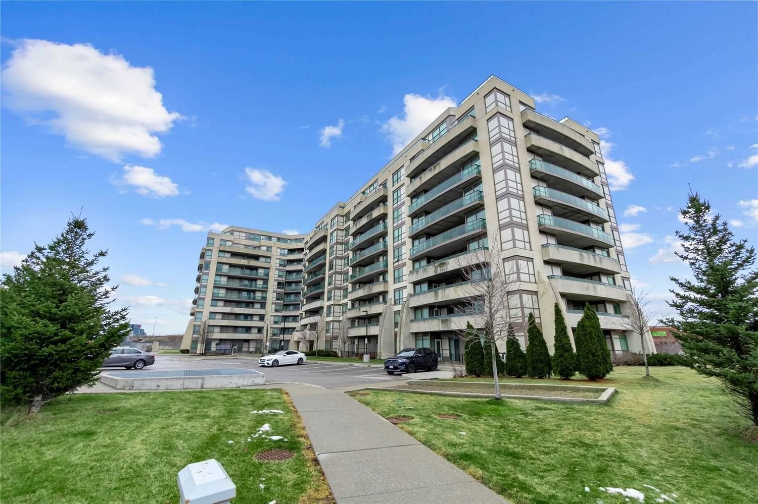 75 Norman Bethune Ave, unit 314 for sale - image #1
