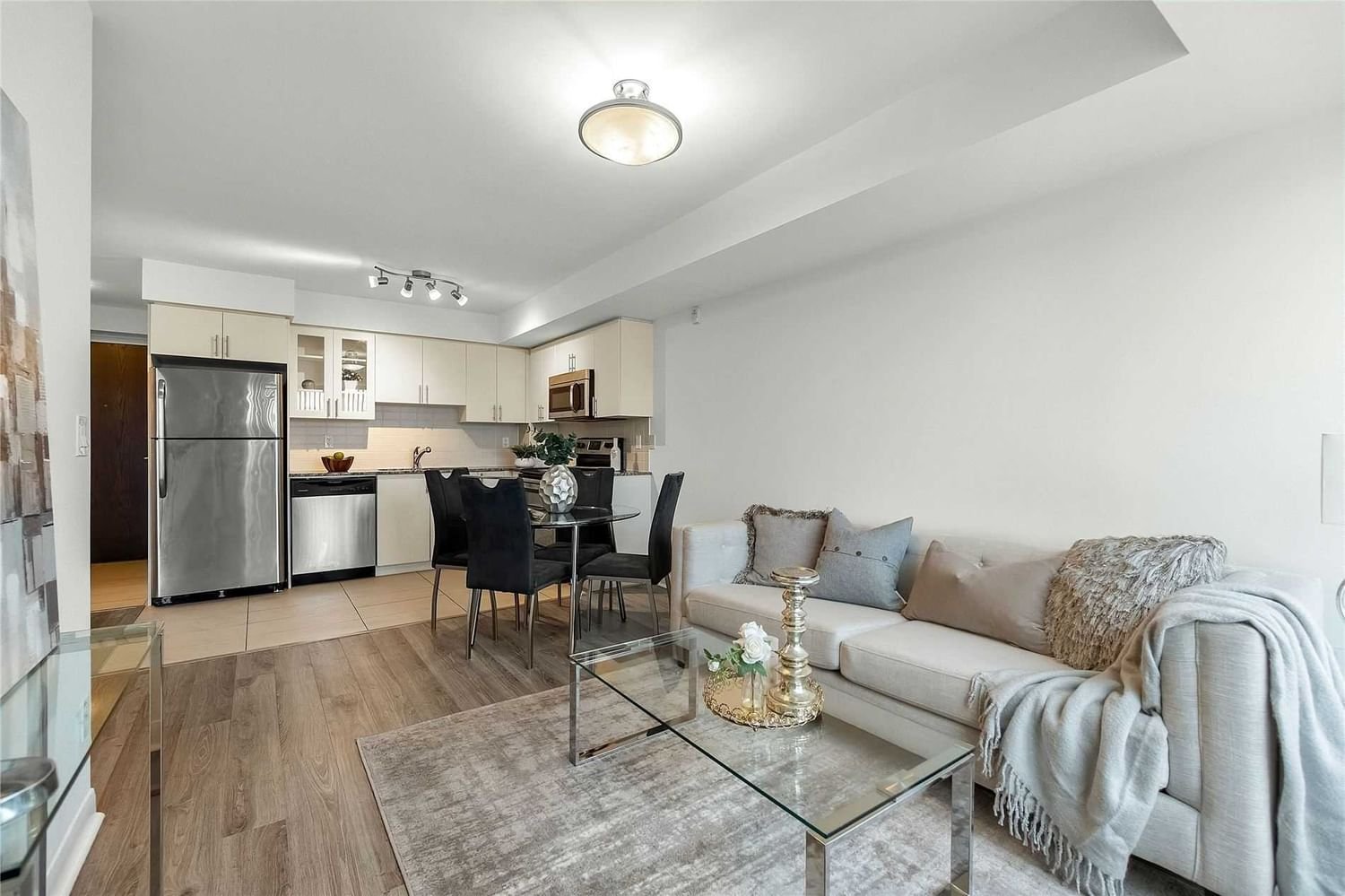 75 Norman Bethune Ave, unit 314 for sale - image #4