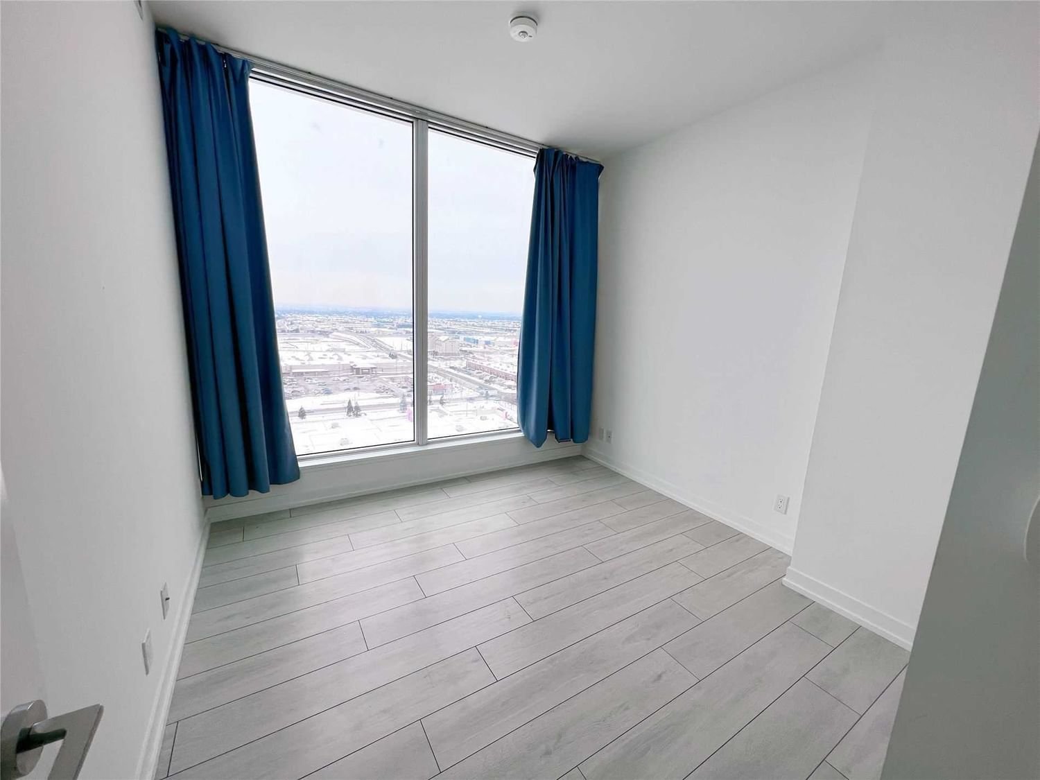 5 Buttermill Ave, unit 2109 for rent - image #7
