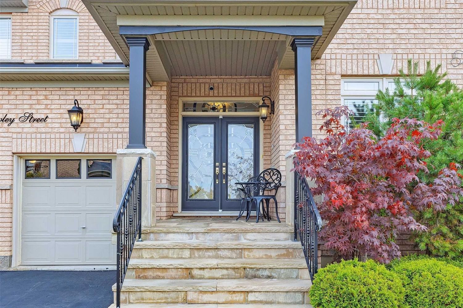 23 Rowley St for sale in Oak Ridges | Wilcox Lake - image #2