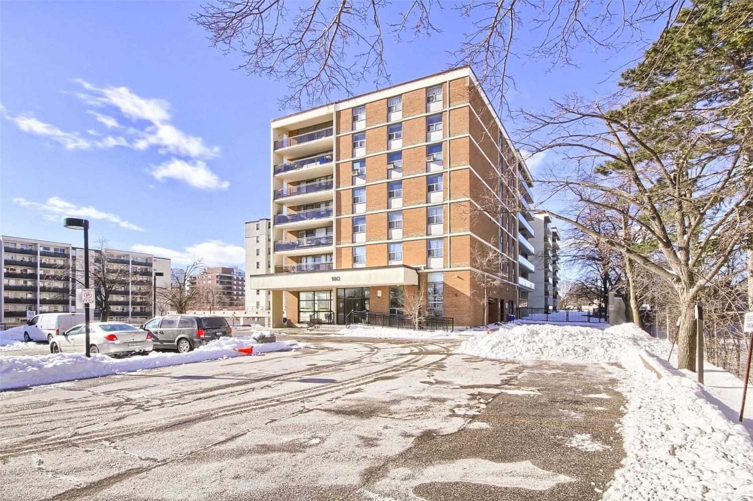 180 Dudley Ave, unit Ph702 for rent