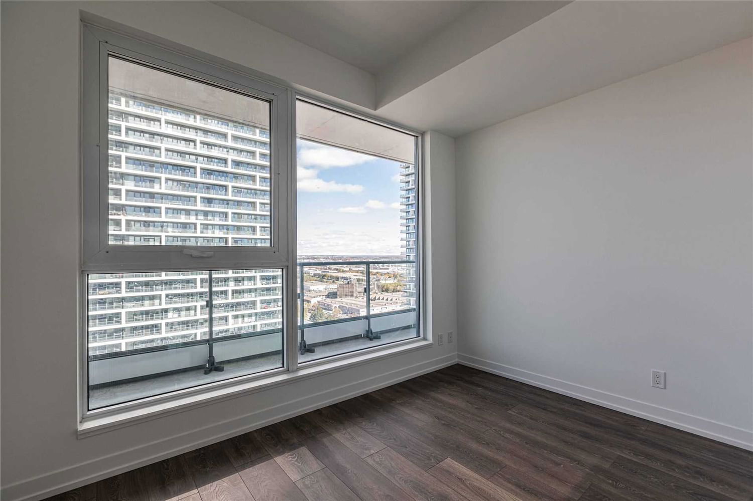 5 Buttermill Ave N, unit 2202 for rent - image #10