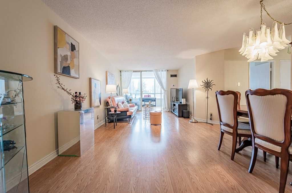 32 Clarissa Dr, unit 221 for sale