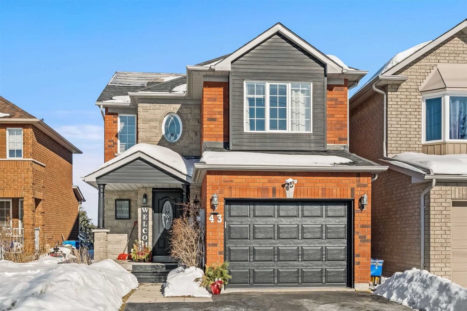 43 Herrema Blvd for sale in Uxbridge City - image #1
