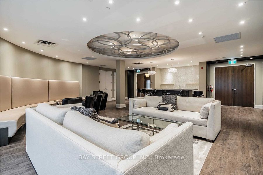 15277 Yonge St, unit 418 for sale - image #35