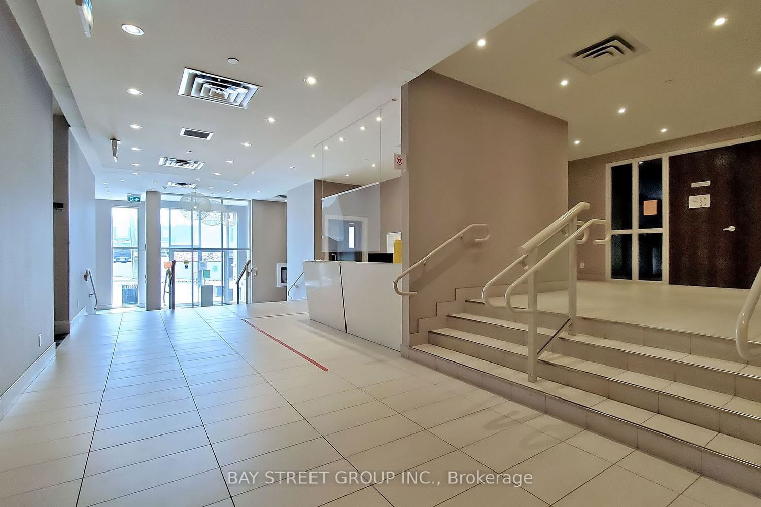 15277 Yonge St, unit 418 for sale - image #6