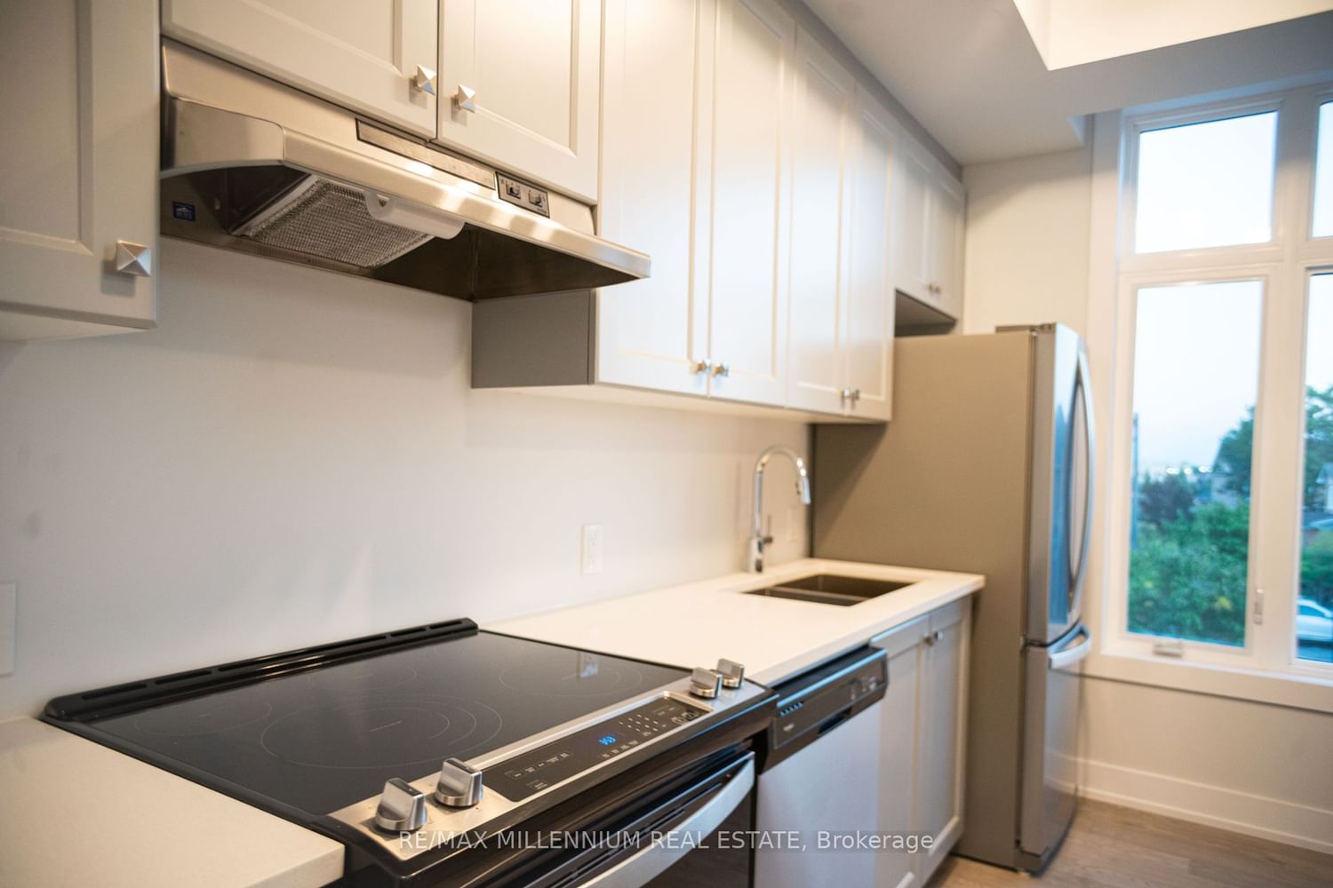 9560 Islington Ave, unit U208 for sale - image #6