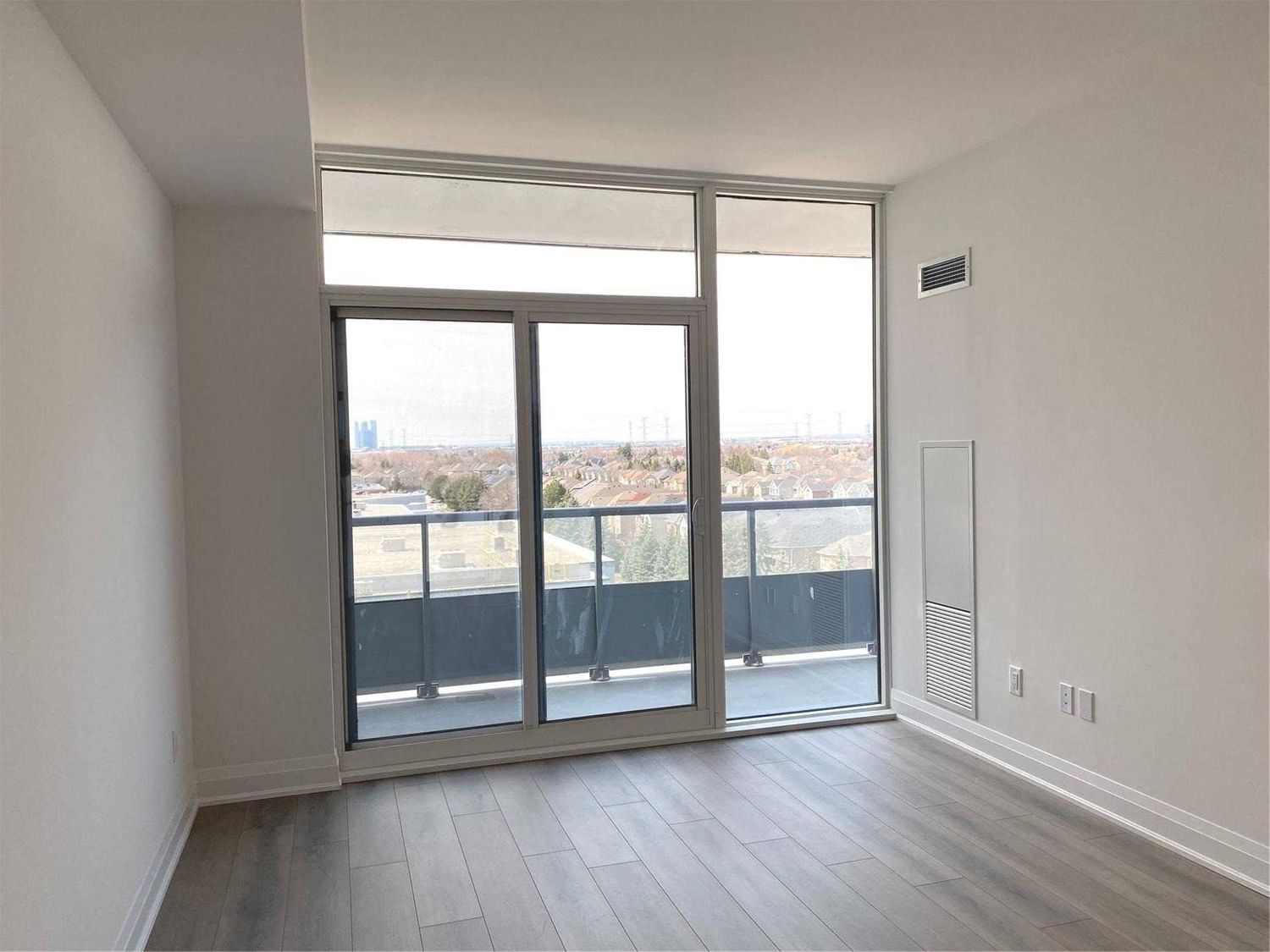 10 Gatineau Rd, unit 610 for rent in Beverley Glen - image #2