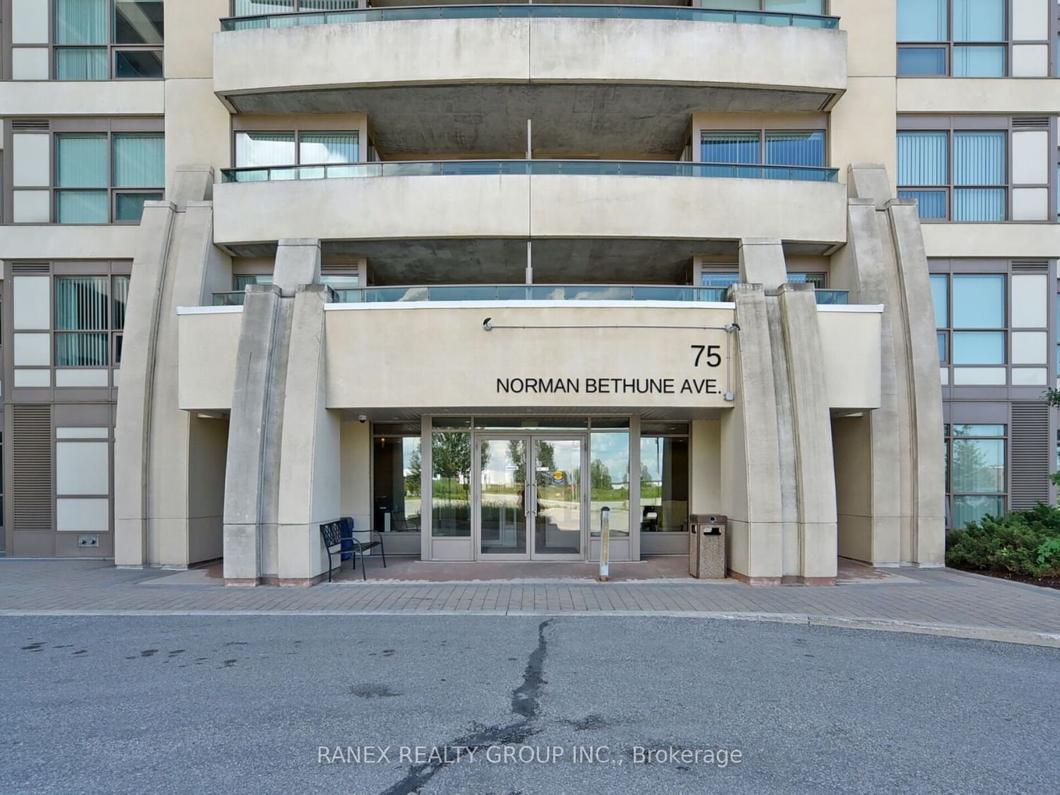 75 Norman Bethune Ave, unit 211 for sale - image #4