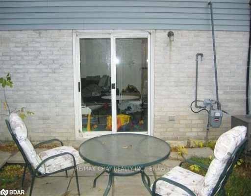 16 Harmony Circ for sale in Bradford - image #2