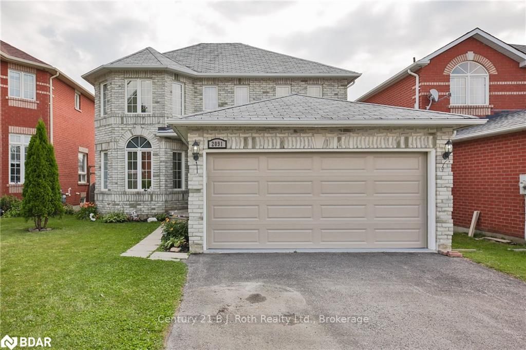 2091 Wilson St | 4 Beds | 3 Baths | strata.ca