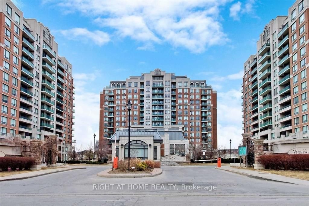 310 Red Maple Rd, unit 211 for sale - image #3