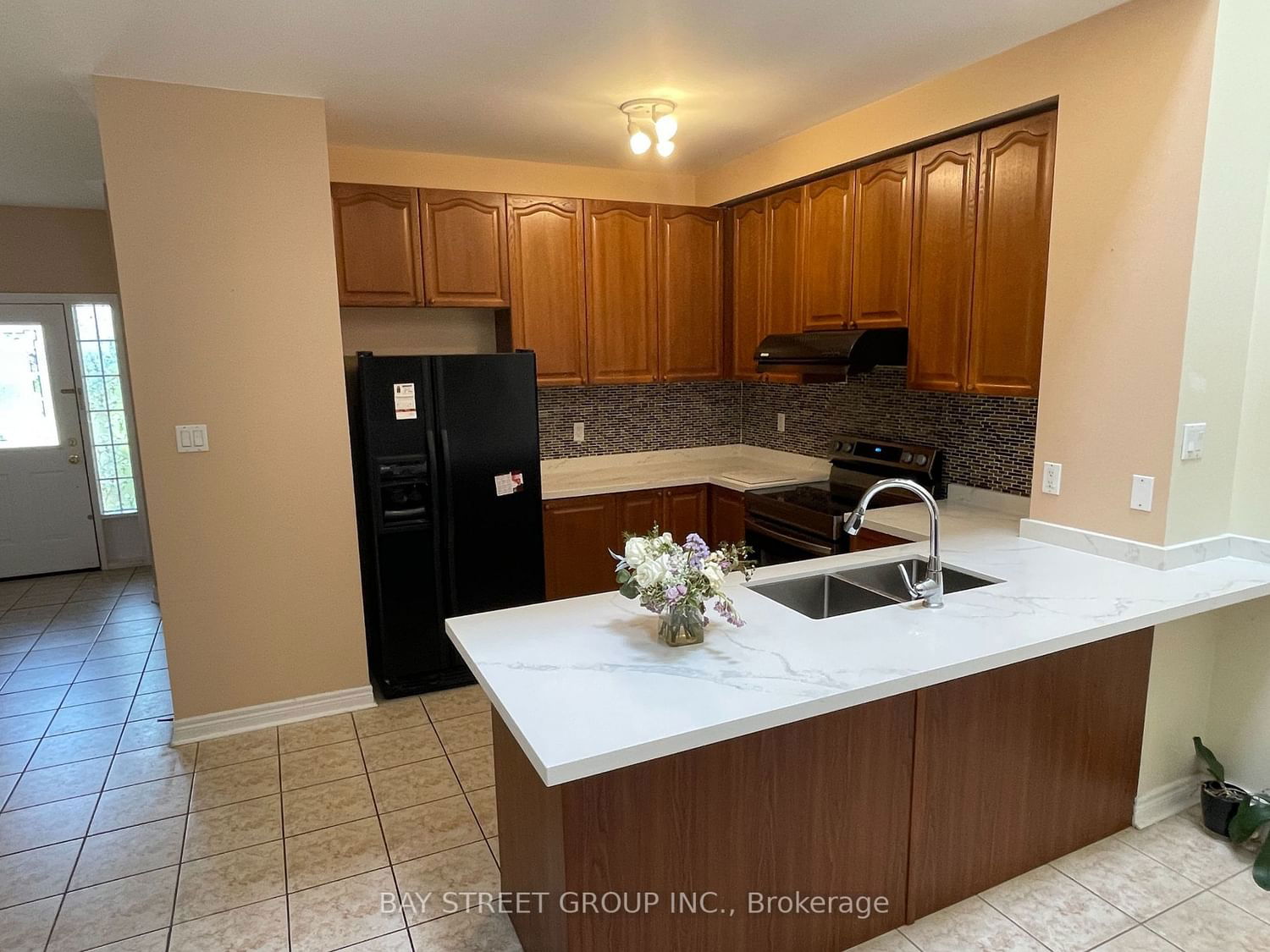 220 Yorkland St for rent  - image #3