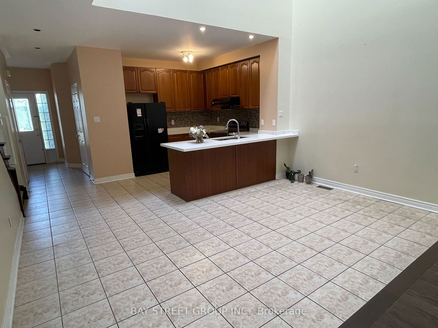 220 Yorkland St for rent  - image #6