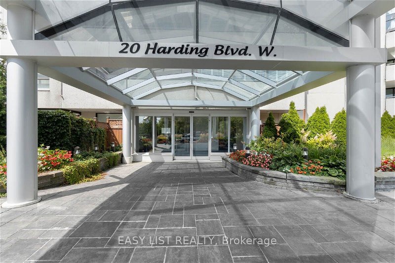 20 Harding Blvd W, unit 810 for sale - image #1