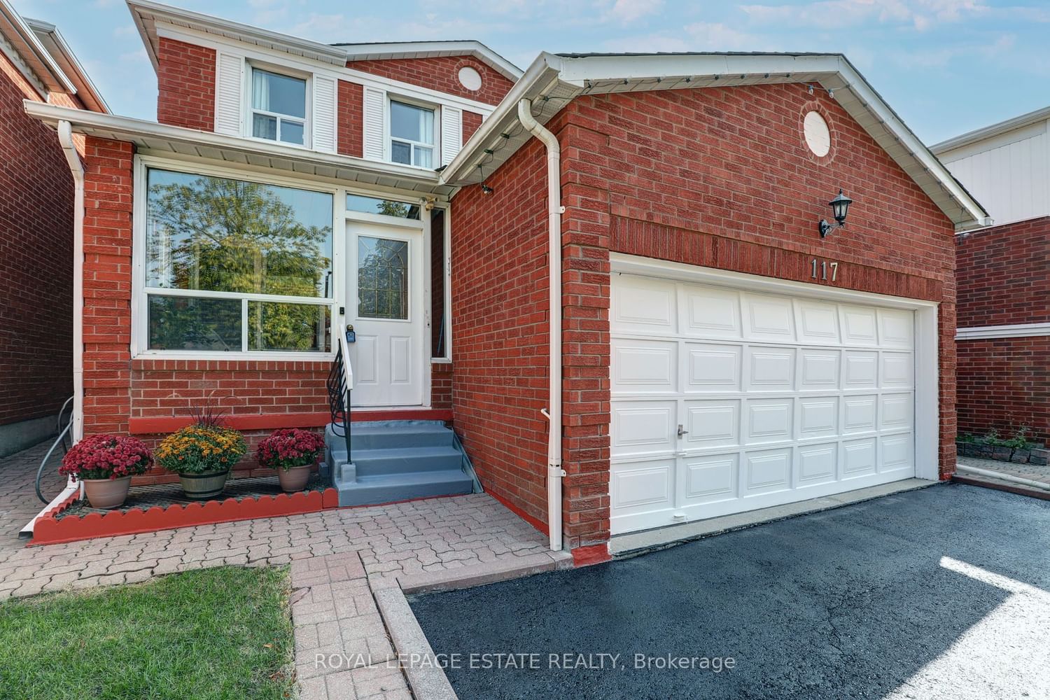 117 Badessa Circ for sale in Thornhill - Vaughan - image #2
